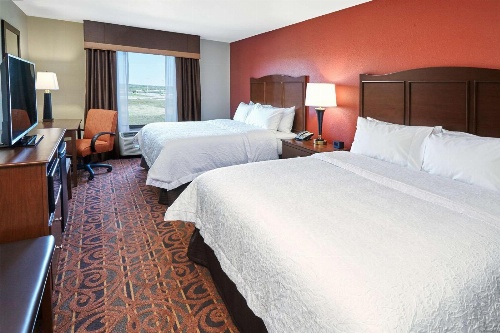 Hampton Inn By Hilton & Suites Milwaukee/Franklin image 2