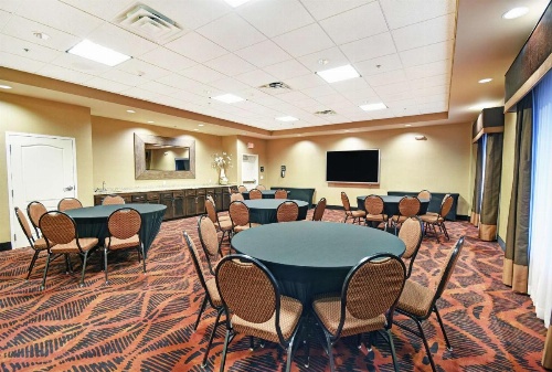 Hampton Inn By Hilton & Suites Milwaukee/Franklin image 49