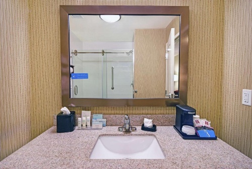 Hampton Inn By Hilton & Suites Milwaukee/Franklin image 8